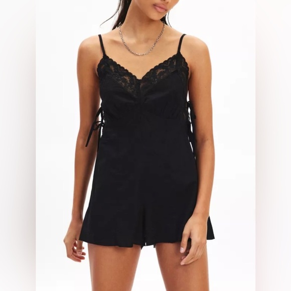 Urban Outfitters Kimichi Blue romper 
size small
Size sold out 
No flaws - Picture 1 of 6